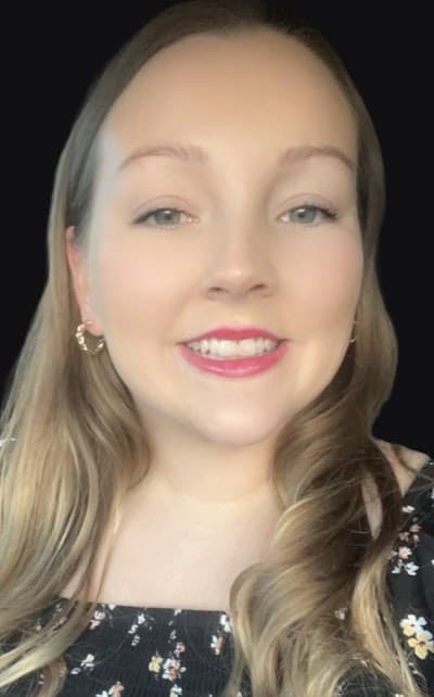 Photo of Amy Robbins